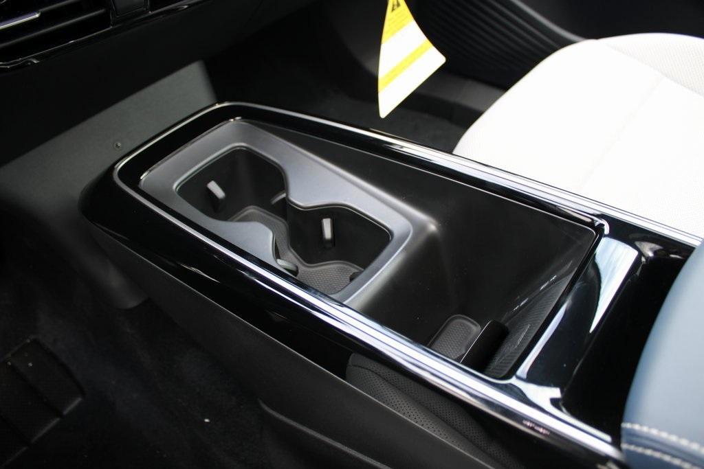 new 2025 Volkswagen ID.4 car, priced at $49,847