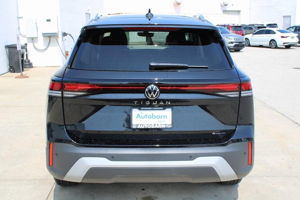 new 2025 Volkswagen Tiguan car, priced at $32,716