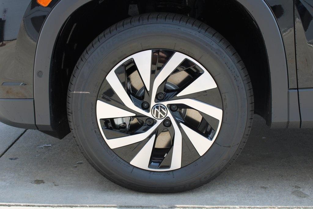 new 2025 Volkswagen Tiguan car, priced at $32,716