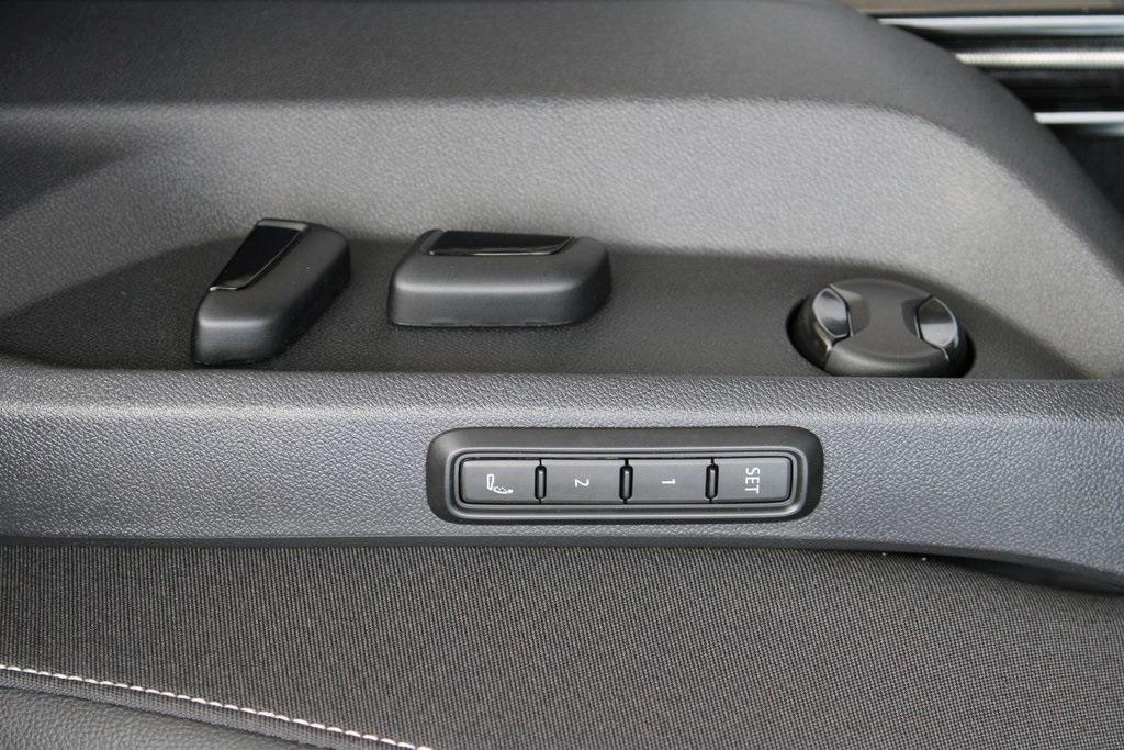 new 2026 Volkswagen Atlas car, priced at $52,474