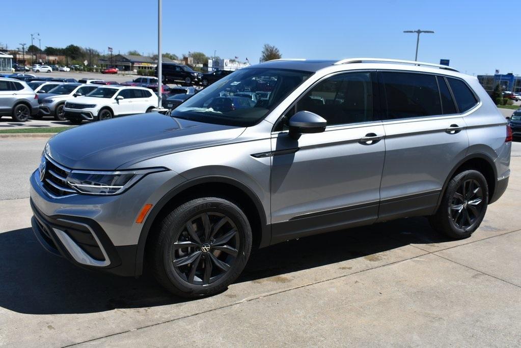 new 2024 Volkswagen Tiguan car, priced at $33,729