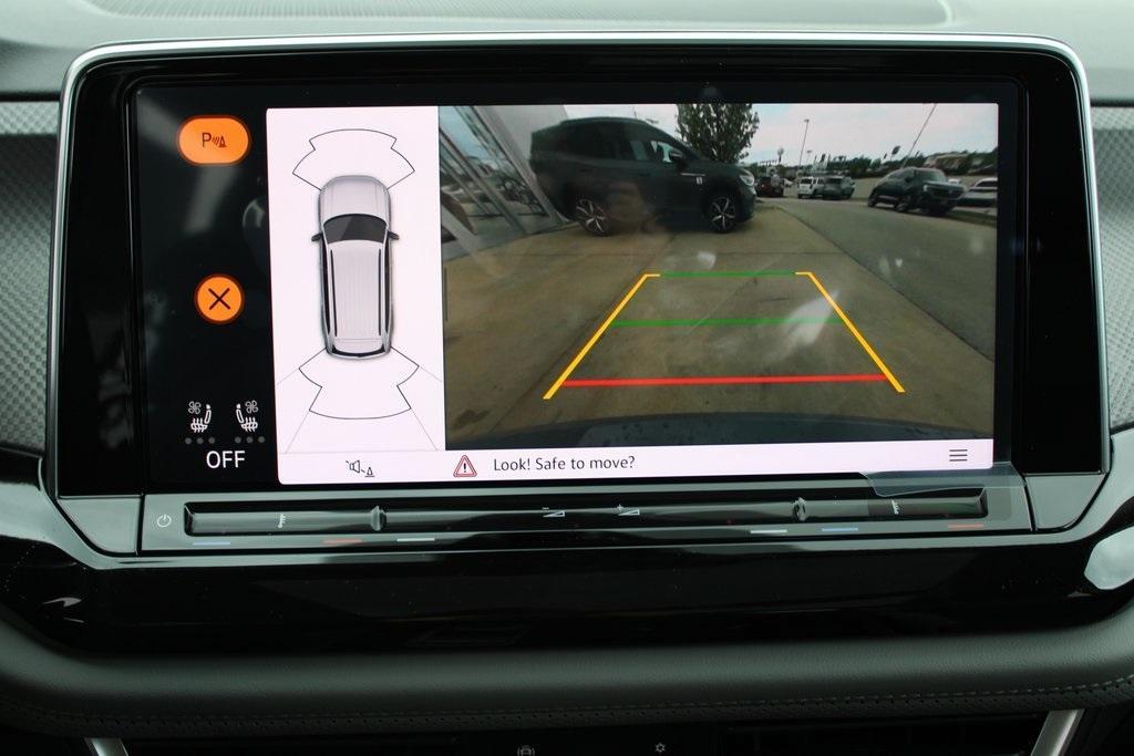 new 2025 Volkswagen Atlas car, priced at $47,644