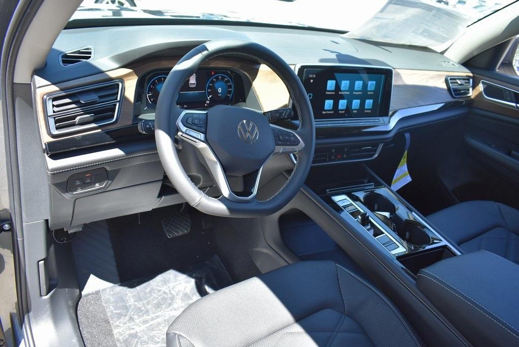 new 2024 Volkswagen Atlas car, priced at $42,388