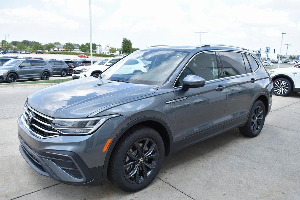 new 2024 Volkswagen Tiguan car, priced at $31,048