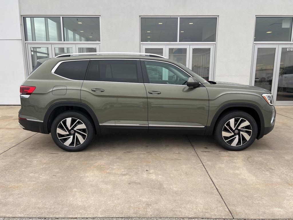 new 2025 Volkswagen Atlas car, priced at $47,572