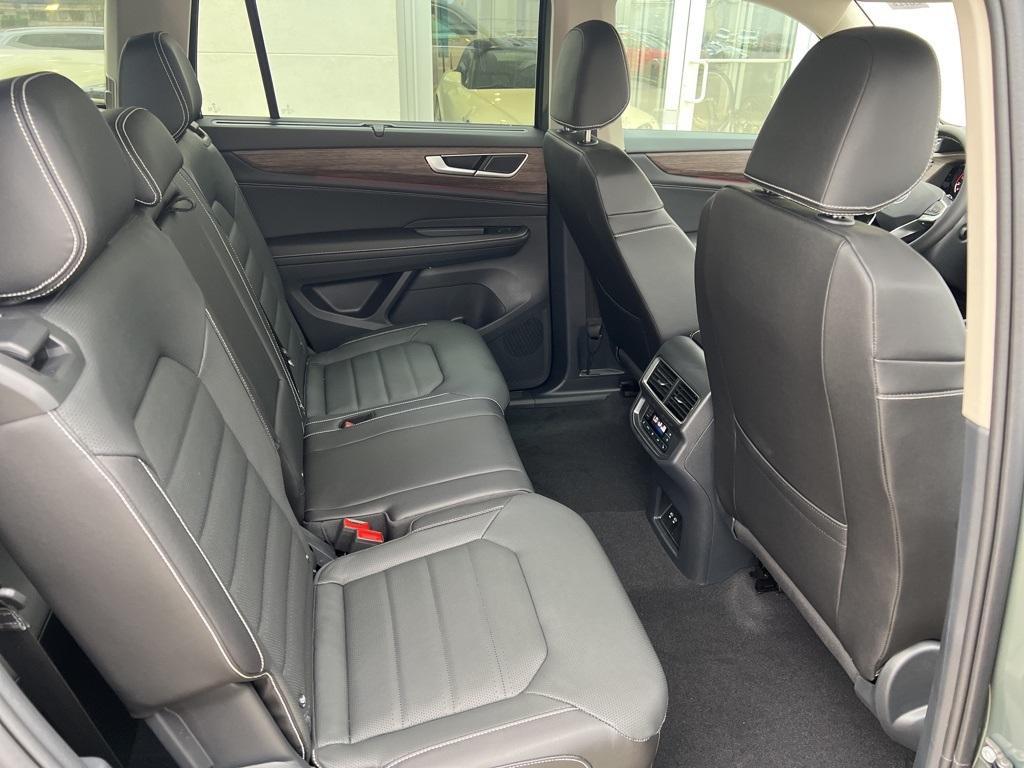 new 2025 Volkswagen Atlas car, priced at $47,572