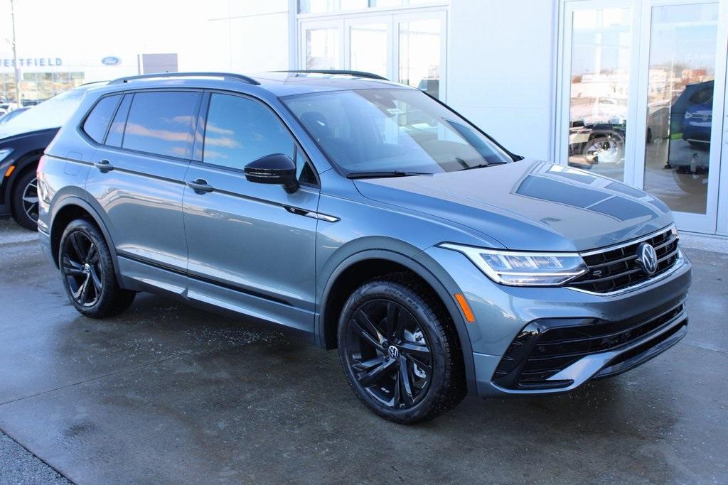 new 2024 Volkswagen Tiguan car, priced at $33,116