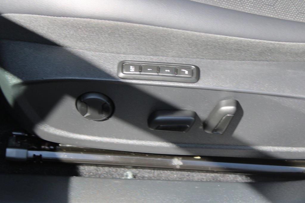 used 2021 Volkswagen ID.4 car, priced at $25,499