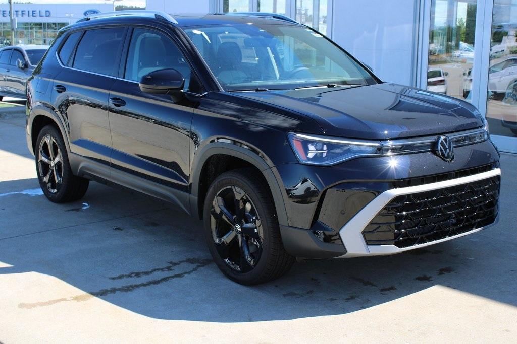 new 2025 Volkswagen Taos car, priced at $36,404