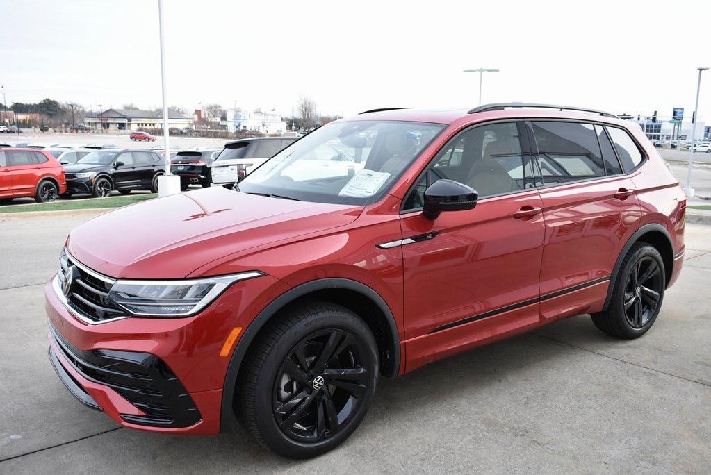 new 2024 Volkswagen Tiguan car, priced at $33,495