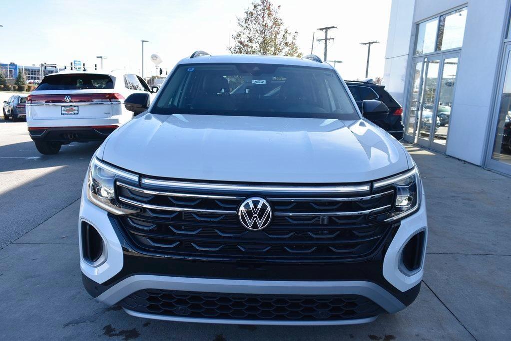 new 2025 Volkswagen Atlas car, priced at $45,109