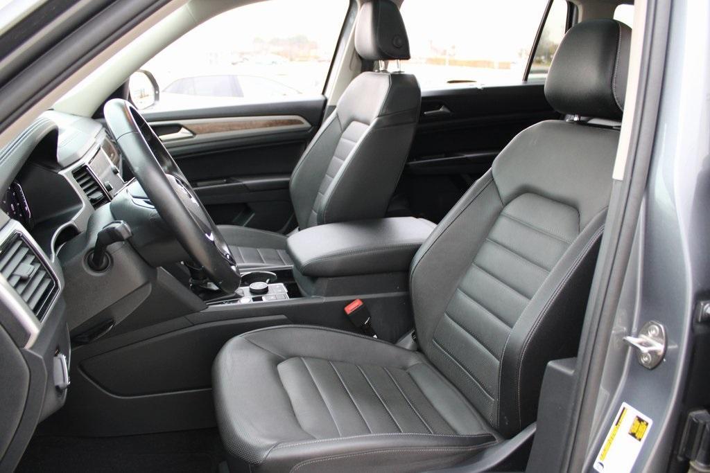 used 2020 Volkswagen Atlas car, priced at $30,999