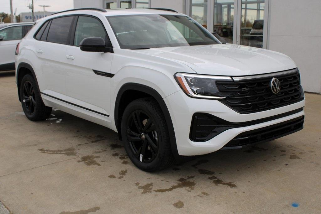 new 2026 Volkswagen Atlas Cross Sport car, priced at $50,641