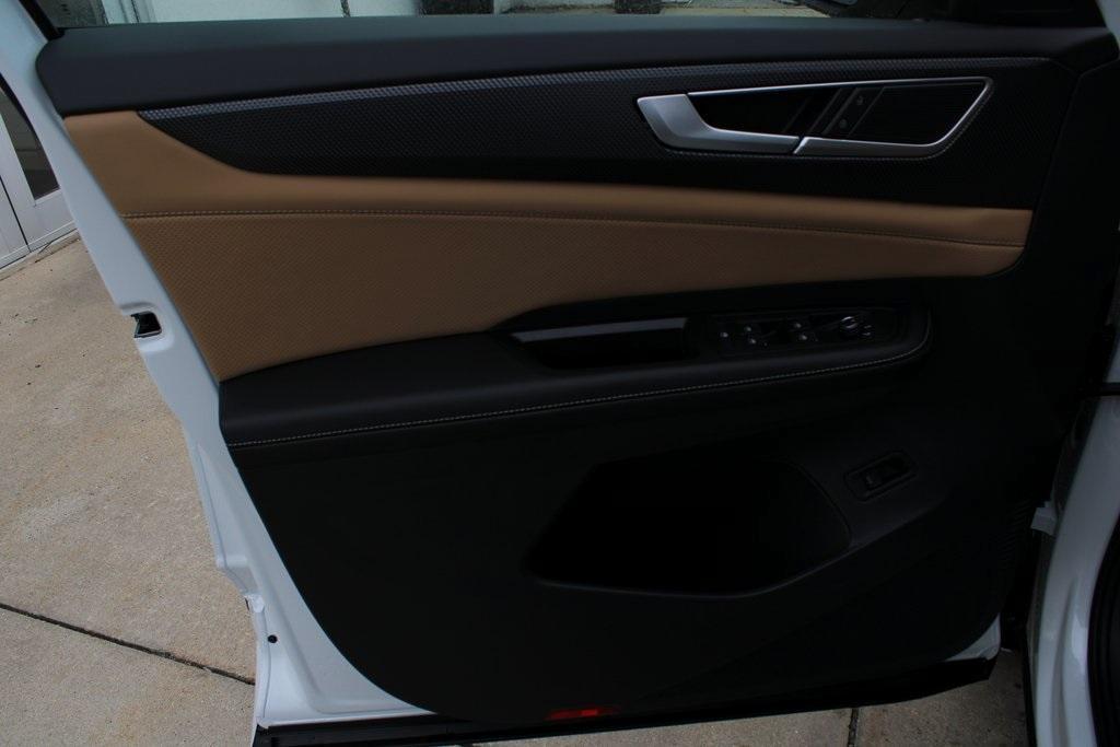 new 2026 Volkswagen Atlas Cross Sport car, priced at $50,641