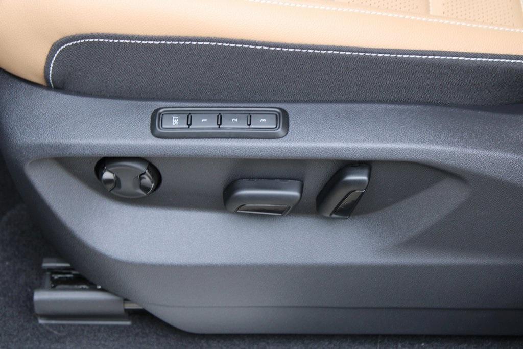 new 2026 Volkswagen Atlas Cross Sport car, priced at $50,641