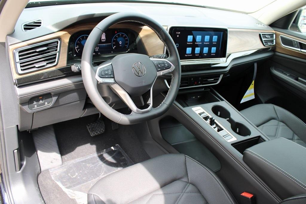 new 2025 Volkswagen Atlas car, priced at $39,211