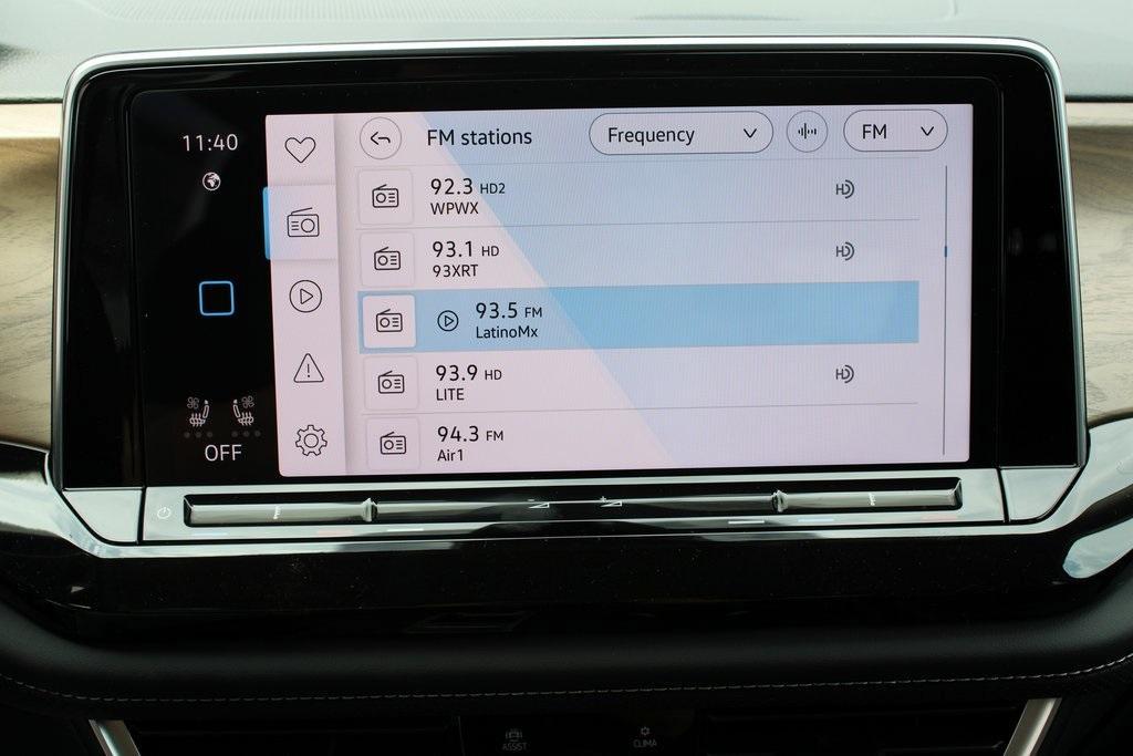 new 2025 Volkswagen Atlas car, priced at $39,211