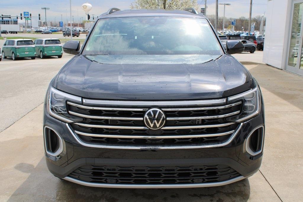 new 2025 Volkswagen Atlas car, priced at $39,211
