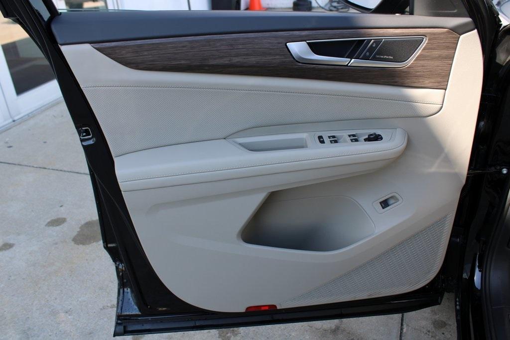 new 2026 Volkswagen Atlas car, priced at $53,876