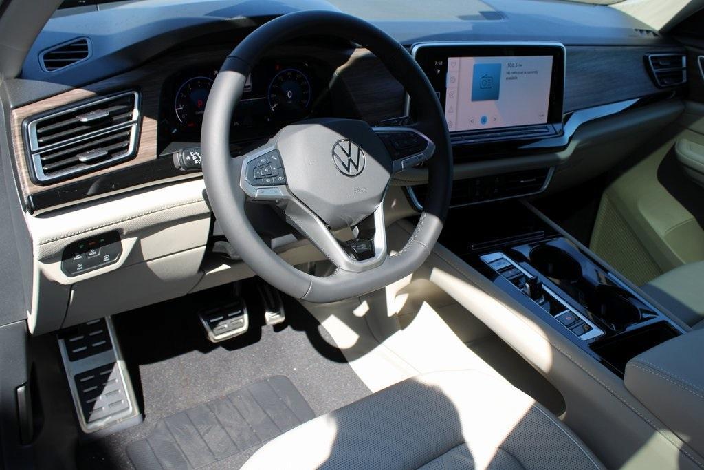new 2026 Volkswagen Atlas car, priced at $53,876