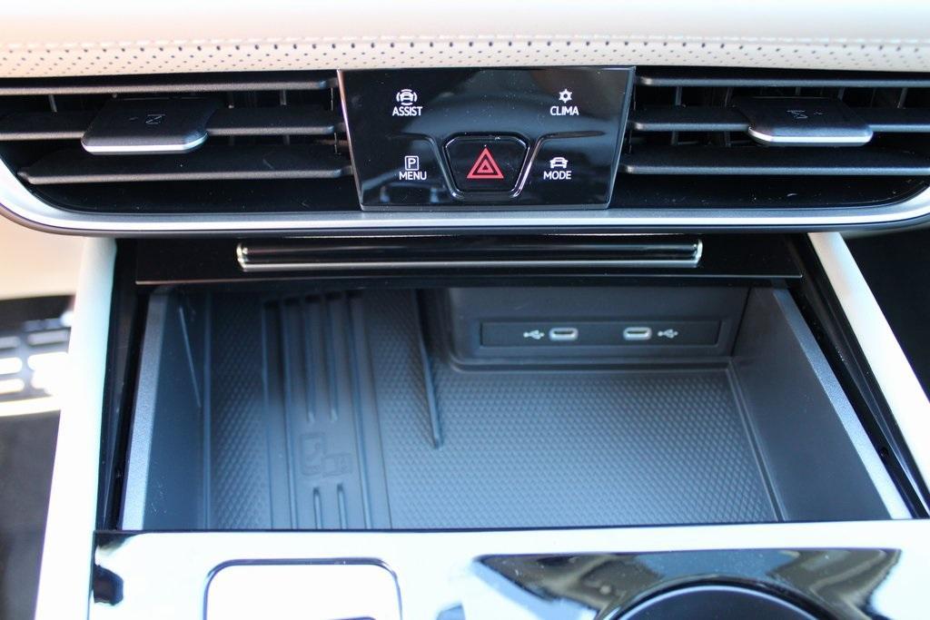 new 2026 Volkswagen Atlas car, priced at $53,876