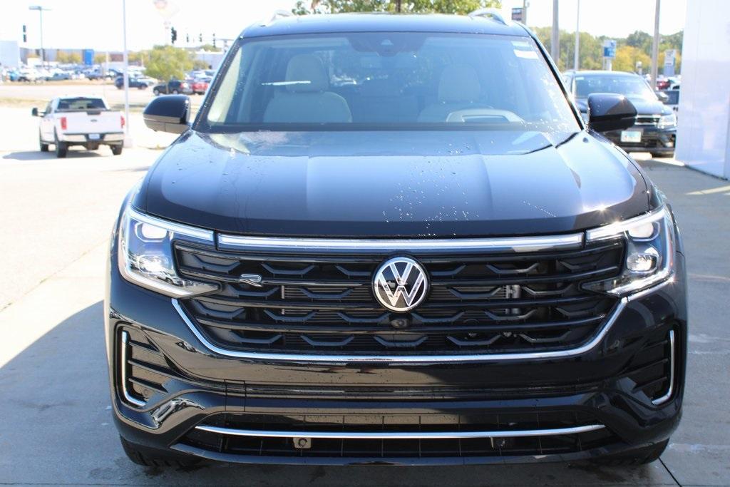 new 2026 Volkswagen Atlas car, priced at $53,876