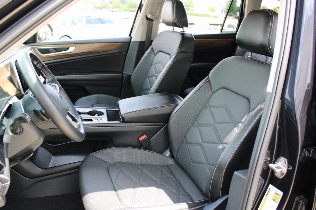 used 2024 Volkswagen Atlas car, priced at $33,895
