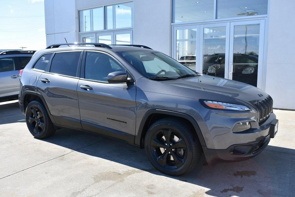 used 2018 Jeep Cherokee car, priced at $15,917