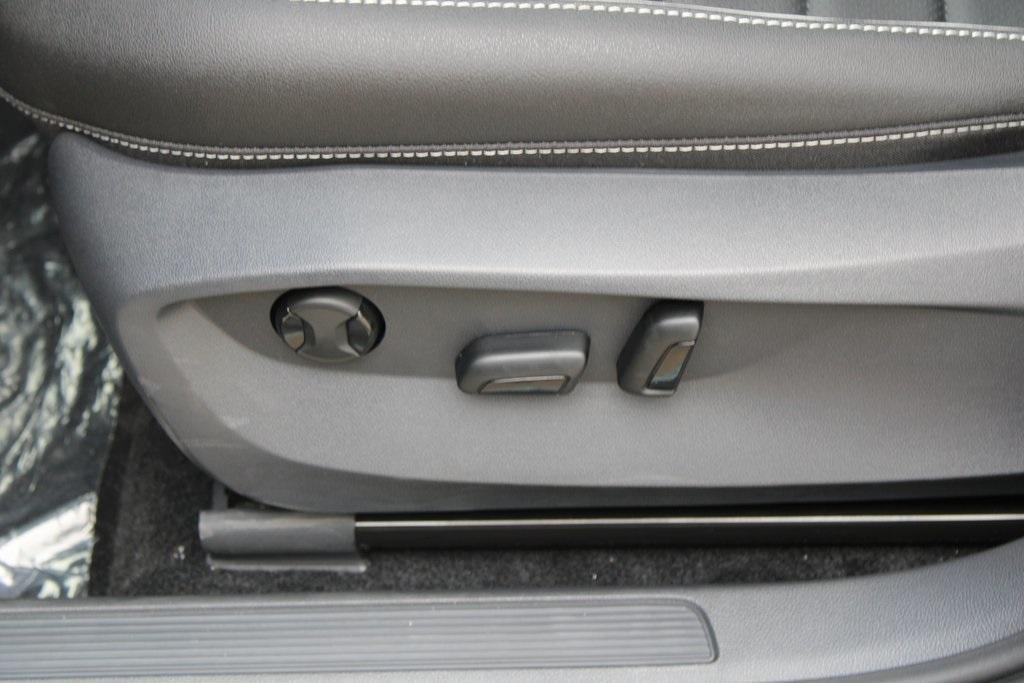 new 2025 Volkswagen Taos car, priced at $36,064
