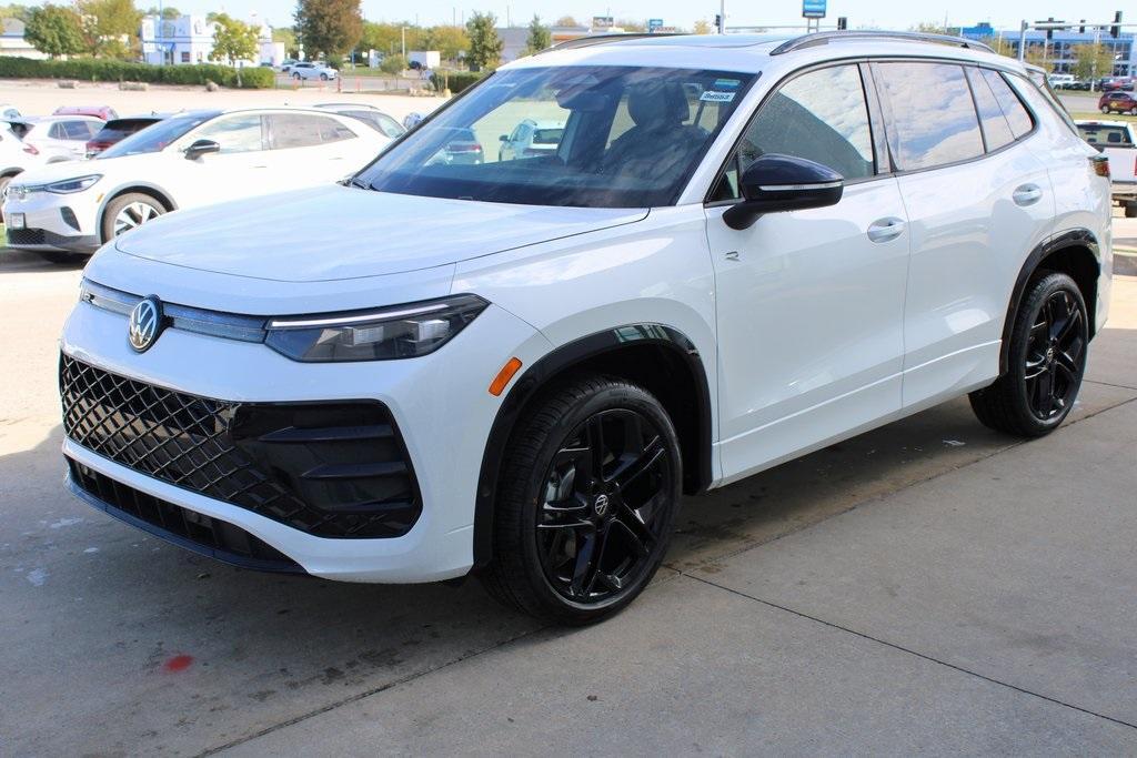 new 2025 Volkswagen Tiguan car, priced at $37,430