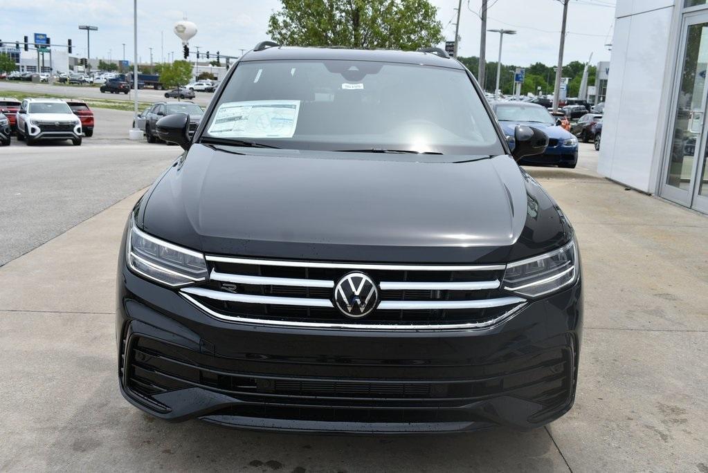 new 2024 Volkswagen Tiguan car, priced at $35,440
