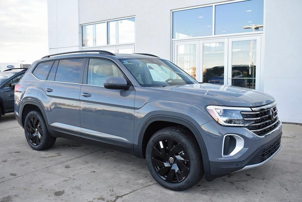 new 2025 Volkswagen Atlas car, priced at $46,778