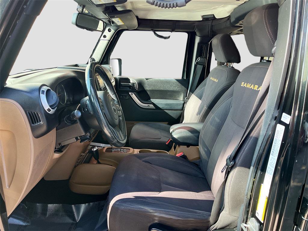 used 2013 Jeep Wrangler Unlimited car, priced at $13,000