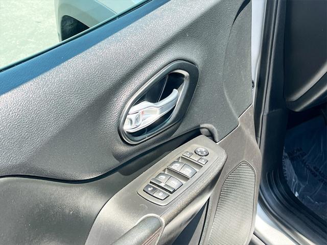 used 2021 Jeep Cherokee car, priced at $19,300