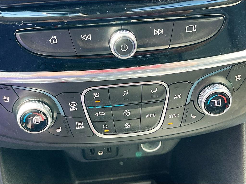 used 2018 Chevrolet Traverse car, priced at $14,300