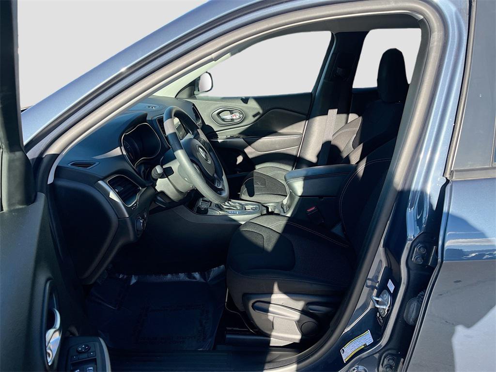 used 2021 Jeep Cherokee car, priced at $18,200