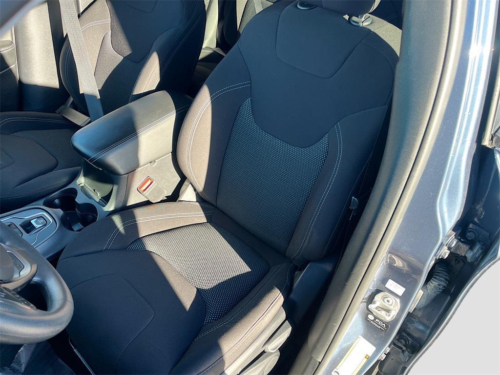 used 2021 Jeep Cherokee car, priced at $18,200