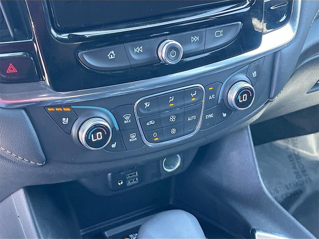 used 2023 Chevrolet Traverse car, priced at $33,400