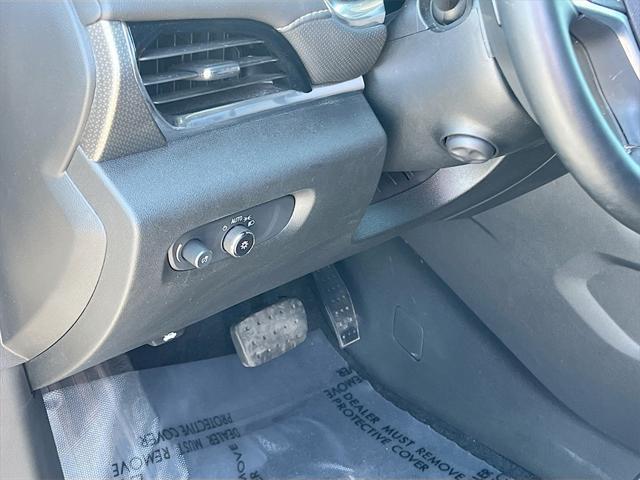 used 2023 Chevrolet Traverse car, priced at $34,800