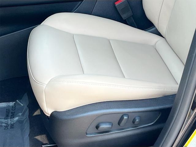 used 2024 Cadillac XT4 car, priced at $32,100