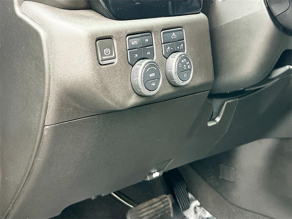 used 2024 Chevrolet Silverado 1500 car, priced at $42,900