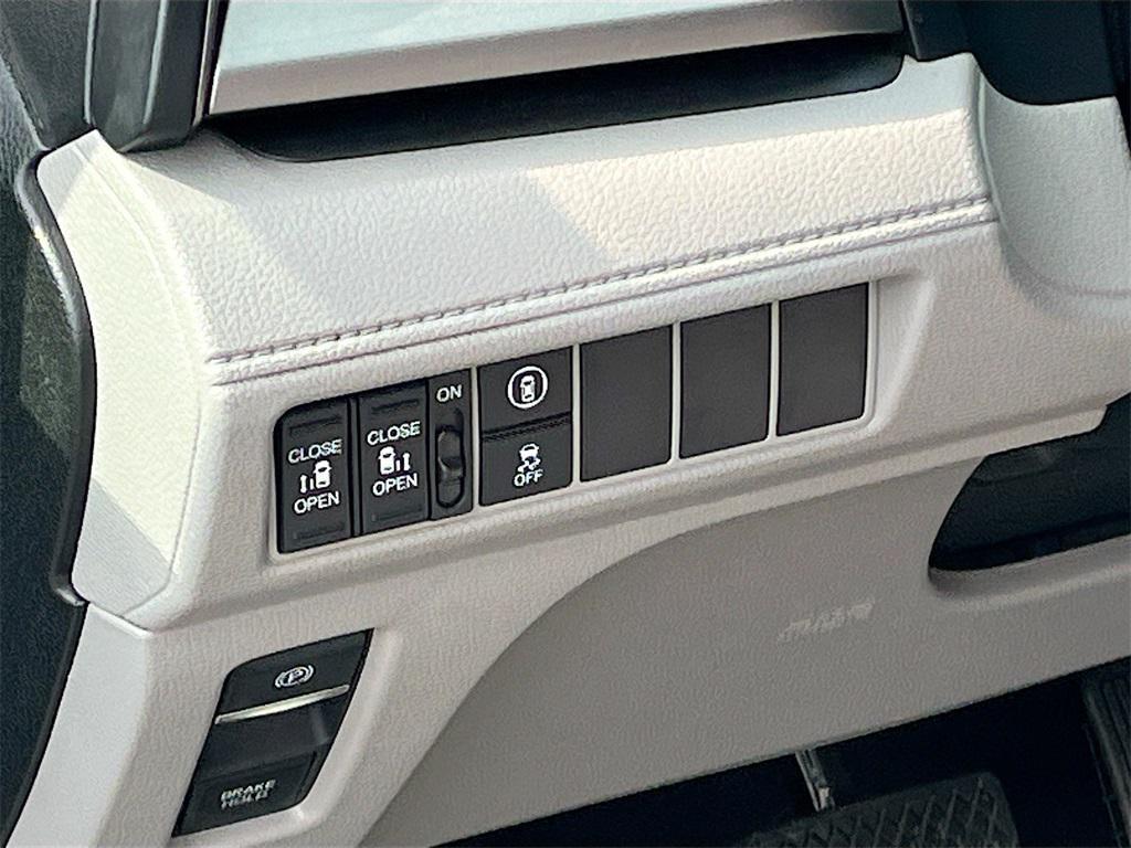 used 2024 Honda Odyssey car, priced at $32,700