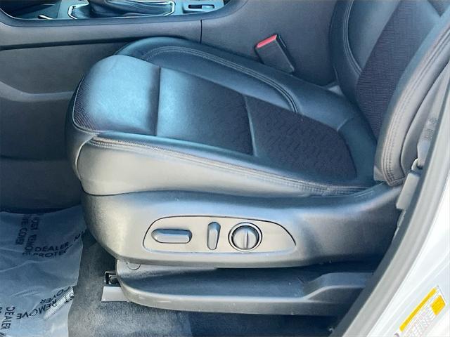 used 2023 Chevrolet Traverse car, priced at $35,900