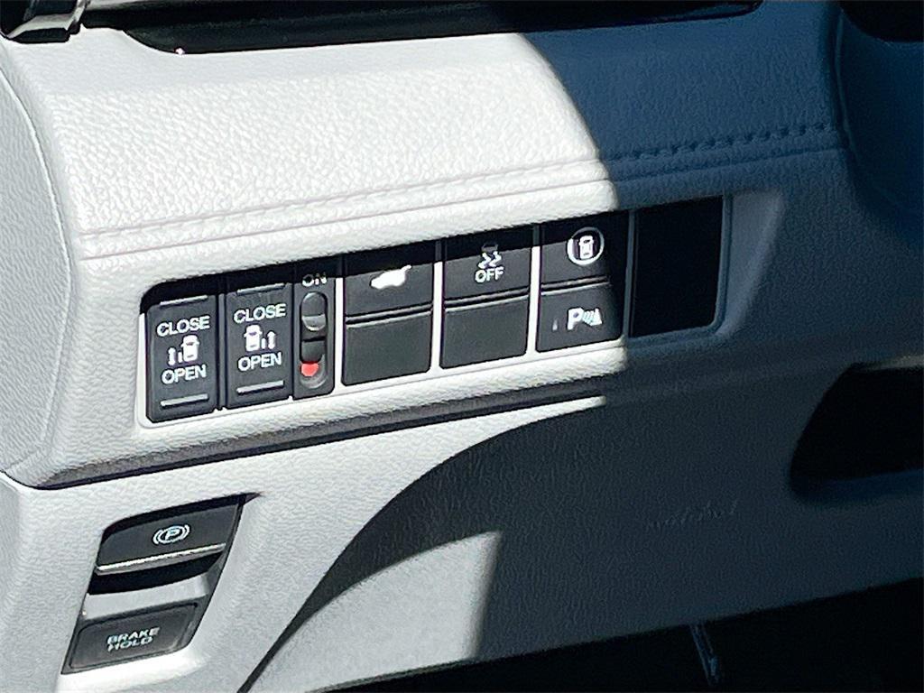 used 2022 Honda Odyssey car, priced at $26,700