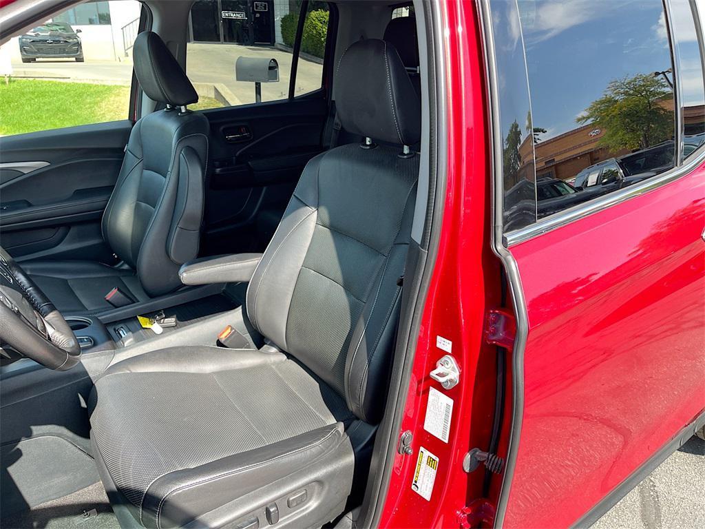 used 2023 Honda Ridgeline car, priced at $27,700