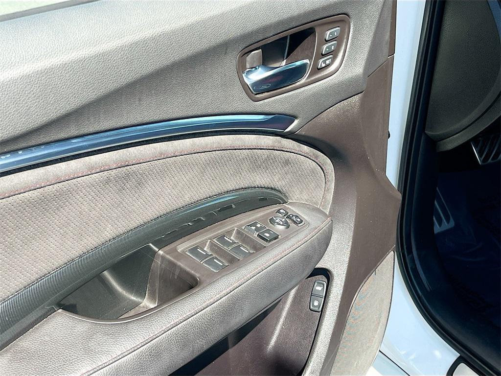 used 2020 Acura MDX car, priced at $25,000