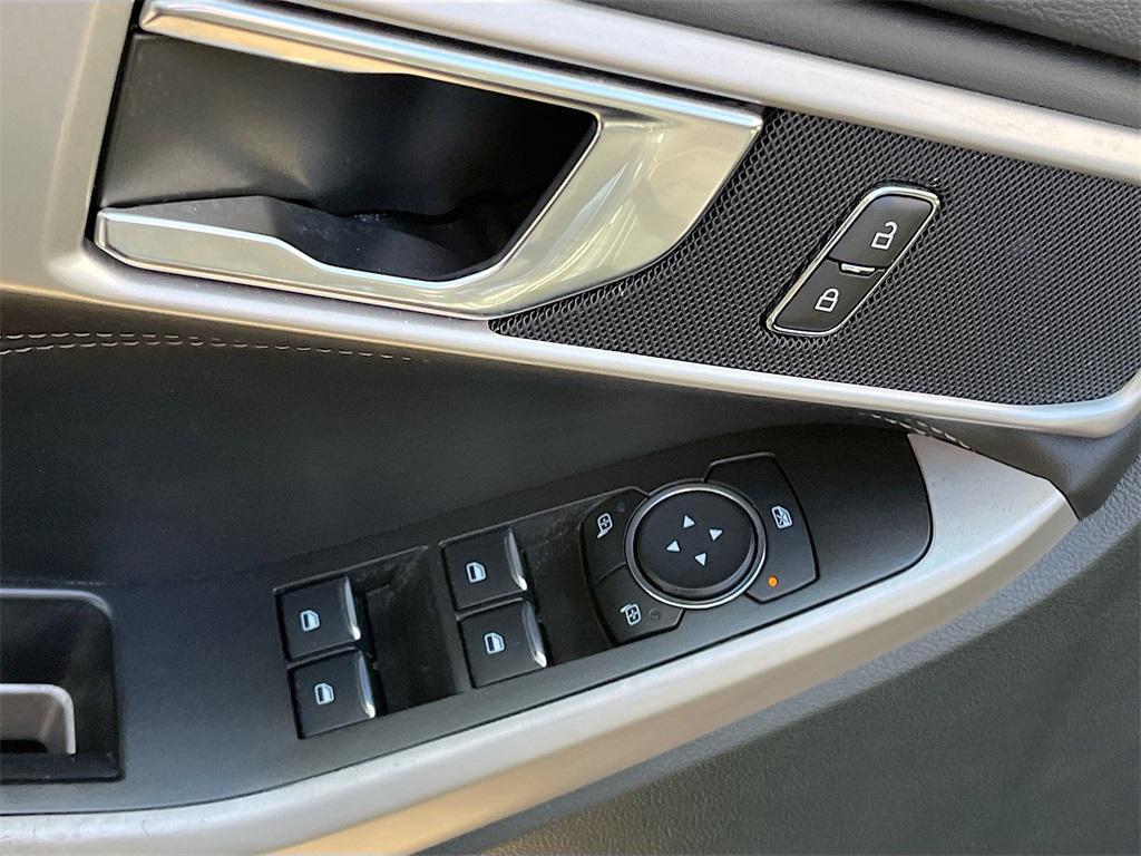 used 2024 Ford Explorer car, priced at $30,400