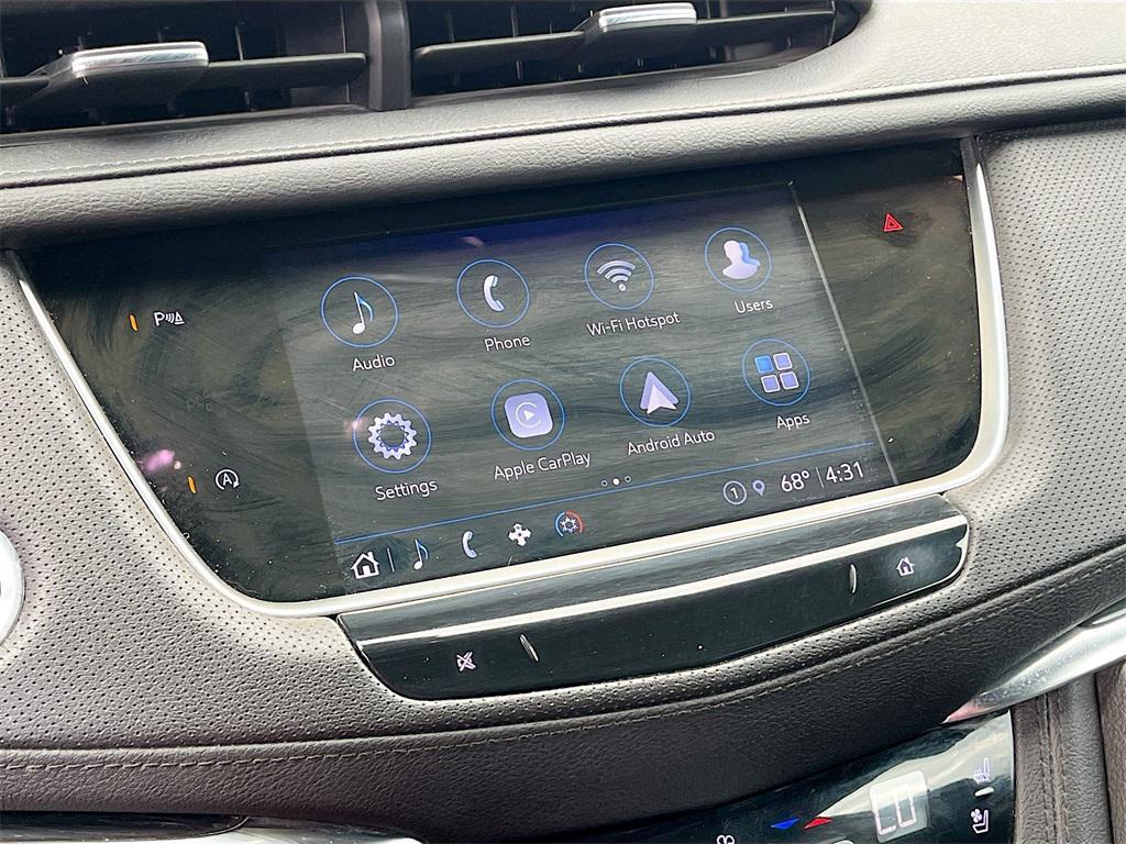 used 2022 Cadillac XT5 car, priced at $28,700