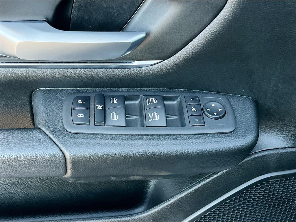 used 2024 Ram 1500 car, priced at $33,200