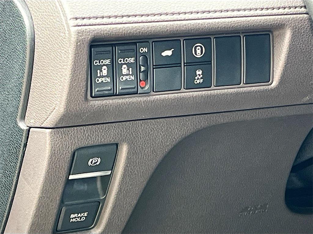 used 2022 Honda Odyssey car, priced at $28,600
